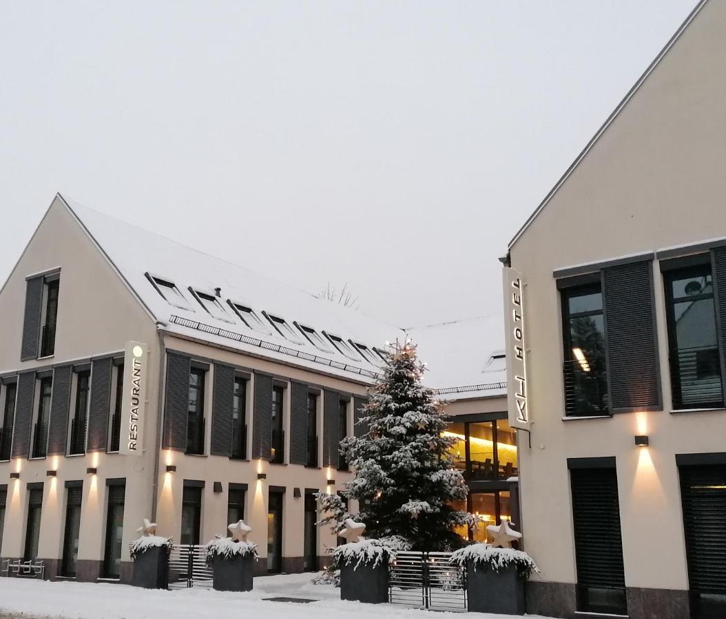 Kh Hotel Mit Restaurant Geisenfeld Exterior foto